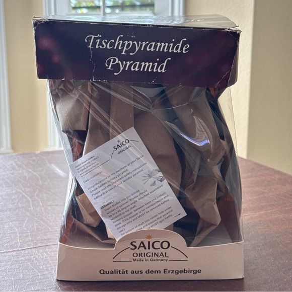 SOLD NWT 2022 Saico Tischpyramide Pyramid 4 Tealight Holders Christmas Manger - Picture 7 of 10